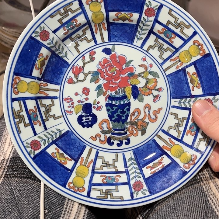 瓷片//////直径21.5厘米。绿西西。