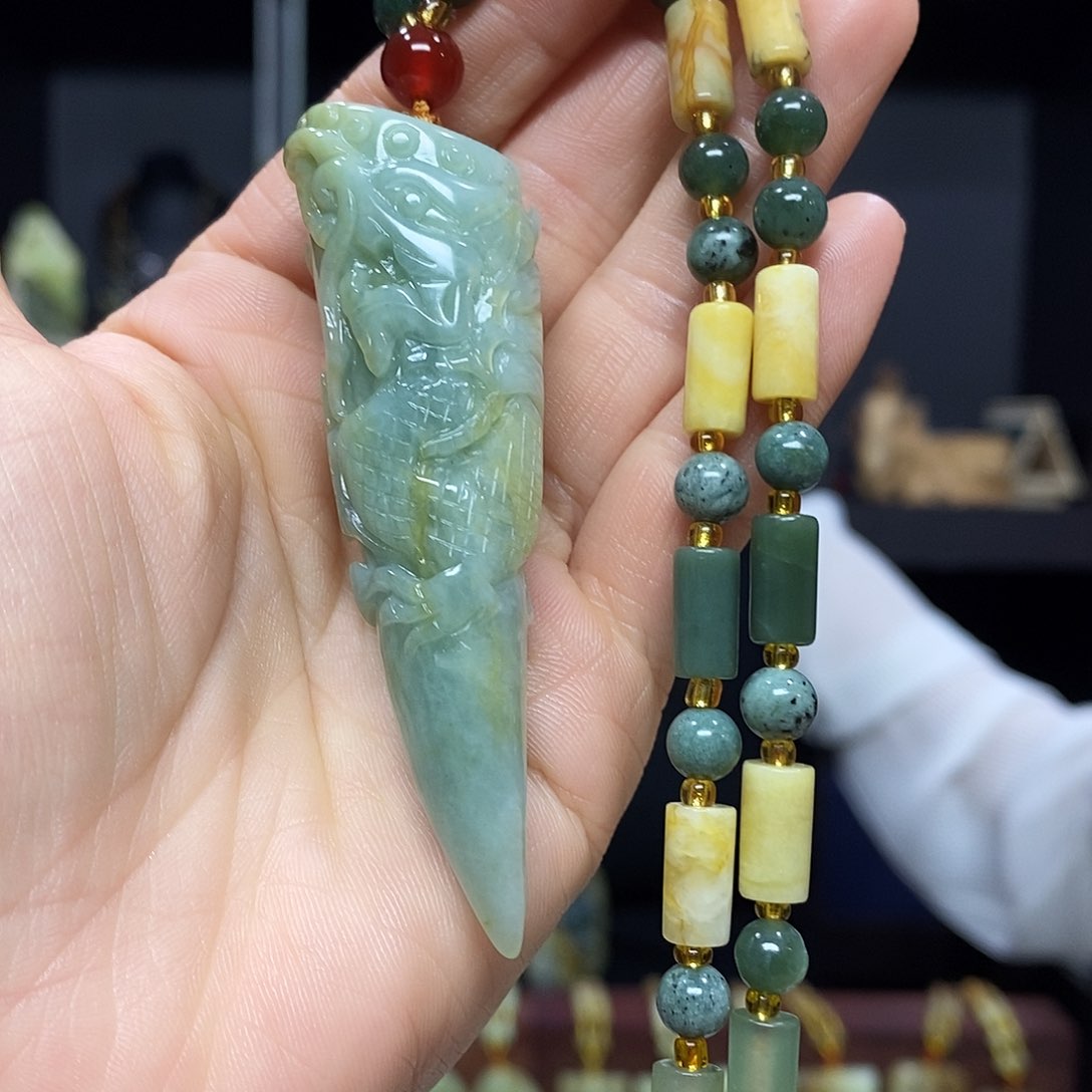 岫玉挂件吊坠未镶嵌