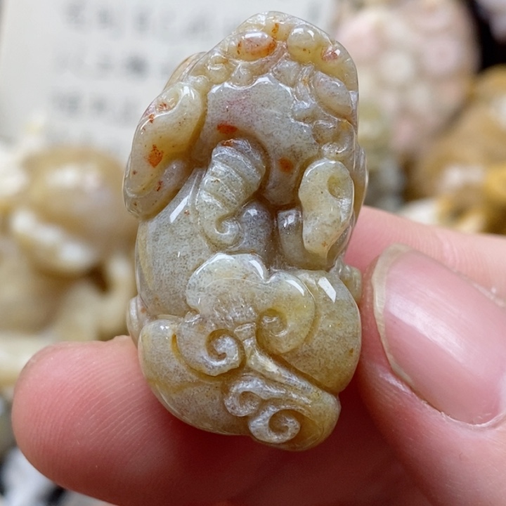 颈饰未镶嵌硅化珊瑚（珊瑚玉）有瑕 小