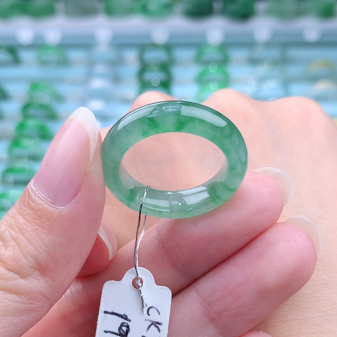 翡翠戒指未镶嵌A货缅甸翡翠