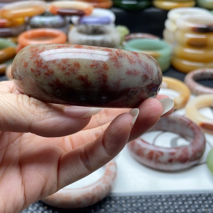 石英岩玉手镯未镶嵌✨**?