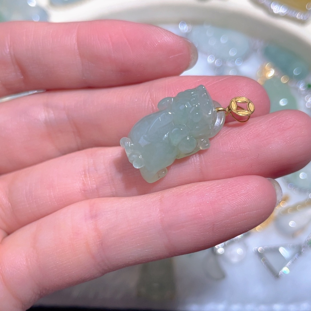 翡翠颈饰18K金镶嵌翡翠