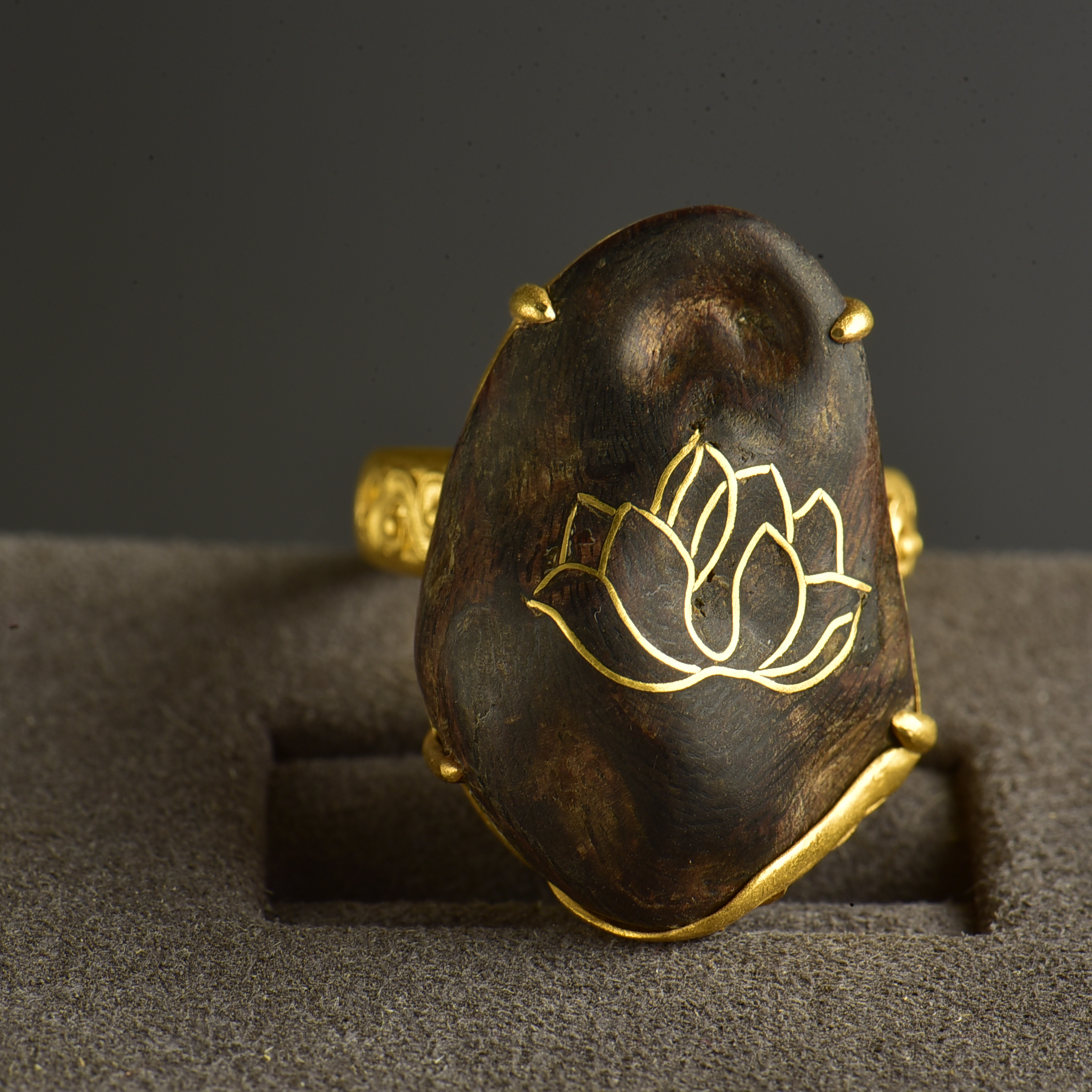 6.3克越南芽庄莲花戒指吊坠