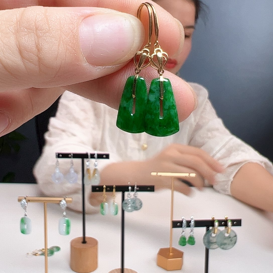 翡翠18K金镶嵌耳饰天然翡翠