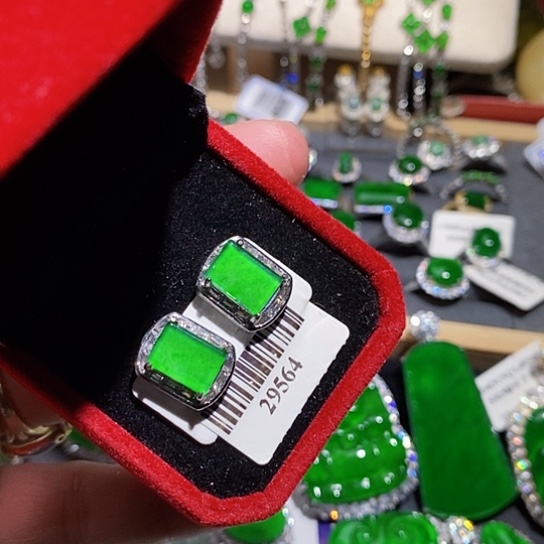 翡翠未镶嵌耳饰耳钉