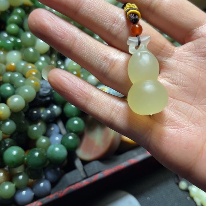 蛇纹石玉合金颈饰