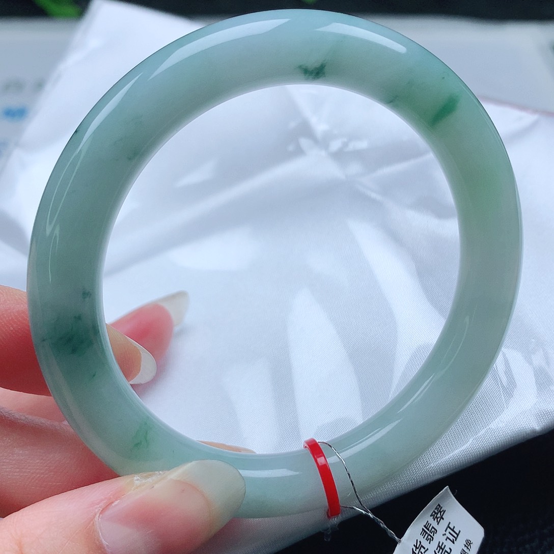 翡翠手镯未镶嵌58圆