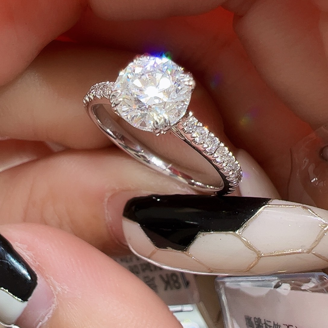 合成钻石18K金镶嵌JJ020157 