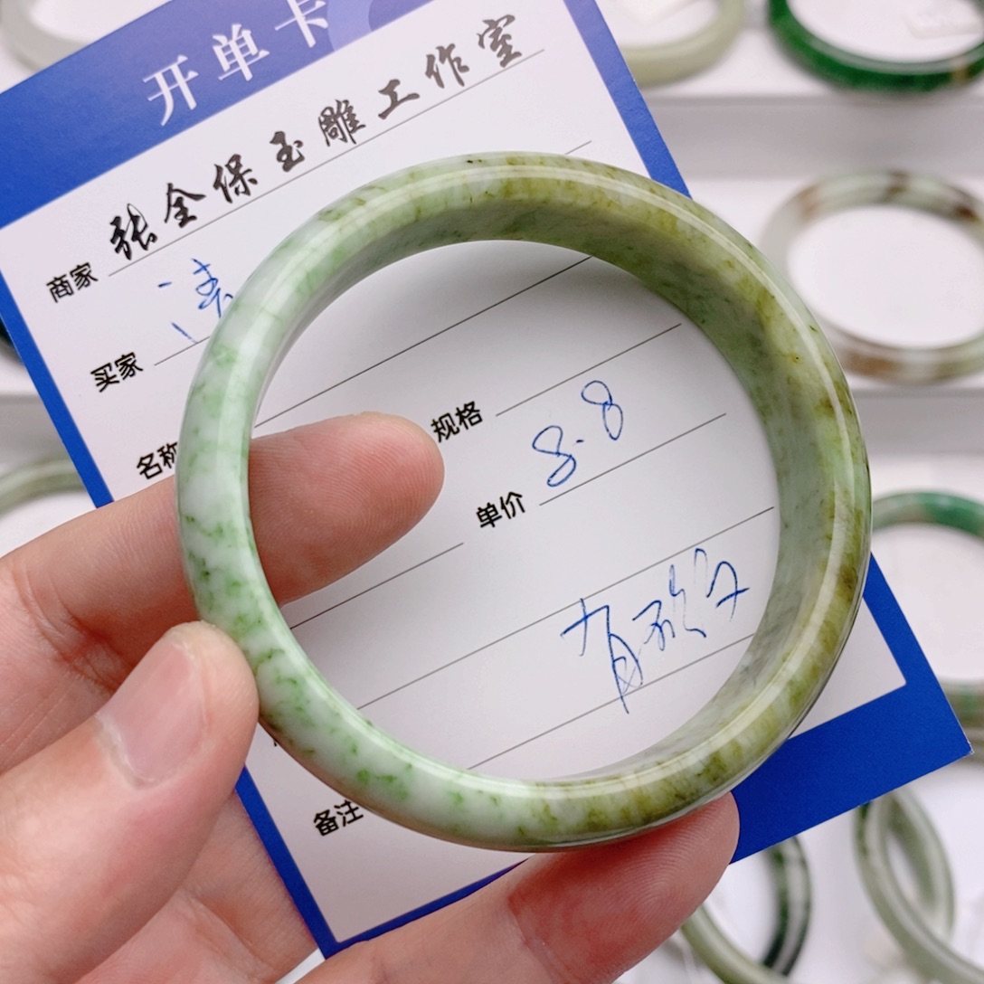 清****未镶嵌独山玉手镯