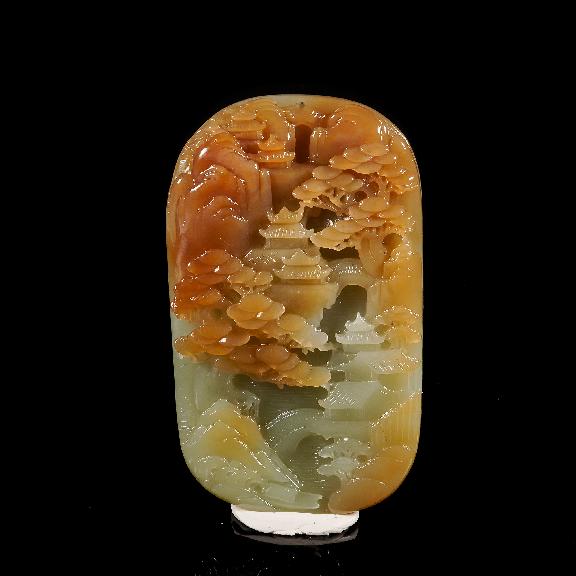 LOT.010和田玉巧雕山水纹牌/X2986