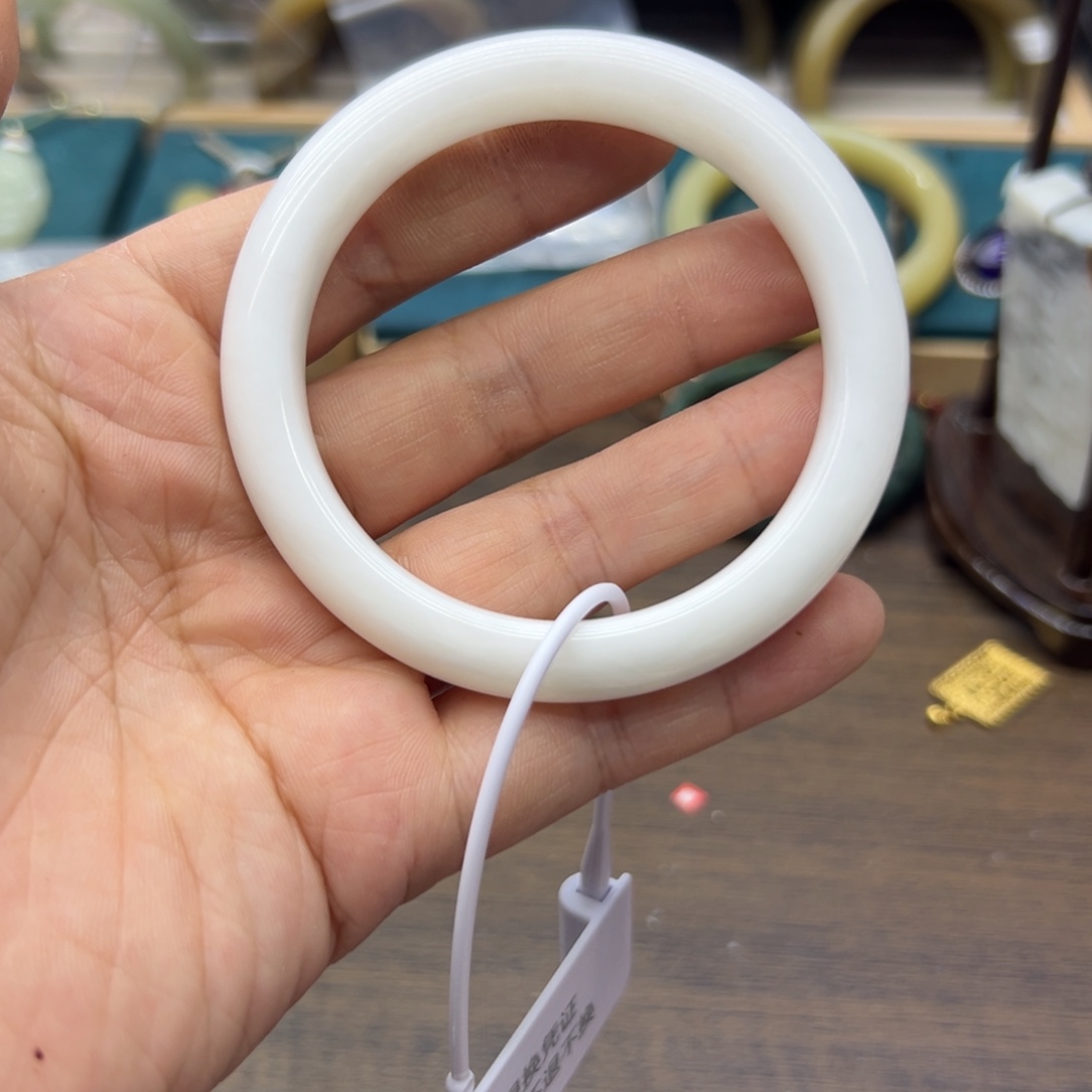 和田玉未镶嵌手镯57.2圈围448