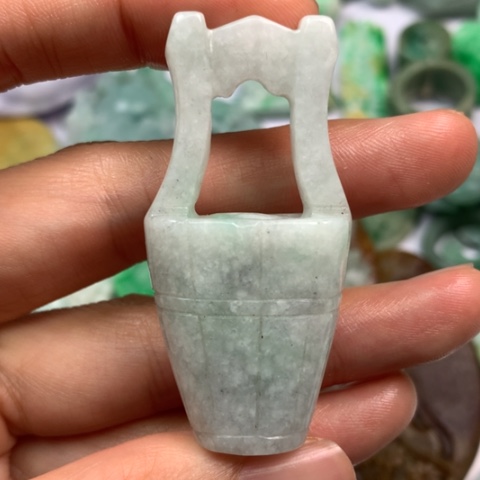 翡翠颈饰未镶嵌翡翠