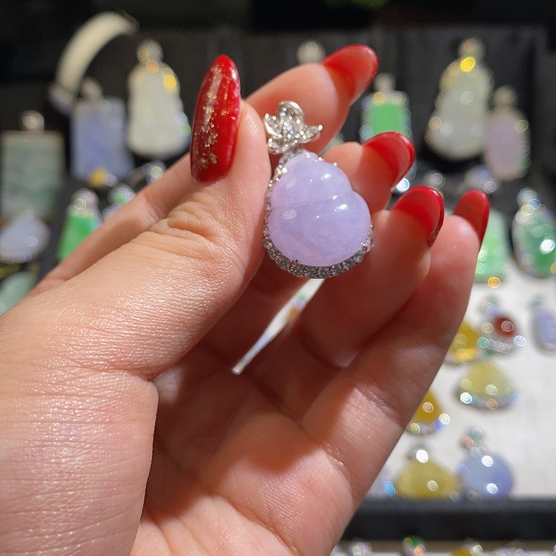 翡翠颈饰银S925镶嵌天然翡翠