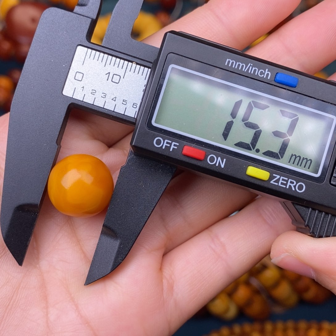 蜜蜡裸石未镶嵌蜜蜡