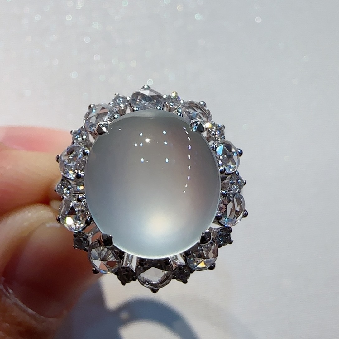 翡翠戒指18K金镶嵌戒指