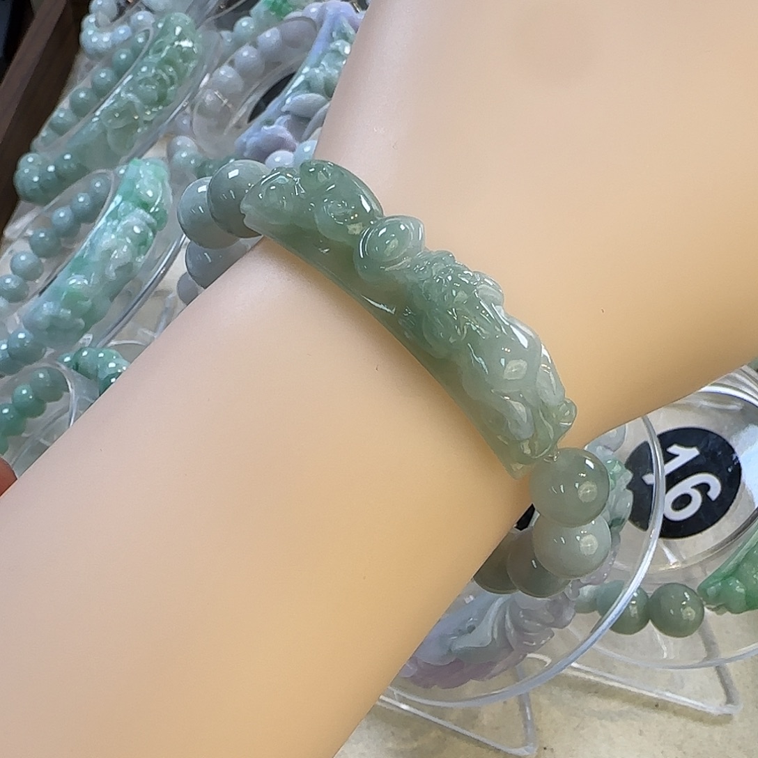 翡翠未镶嵌颈饰手牌5257