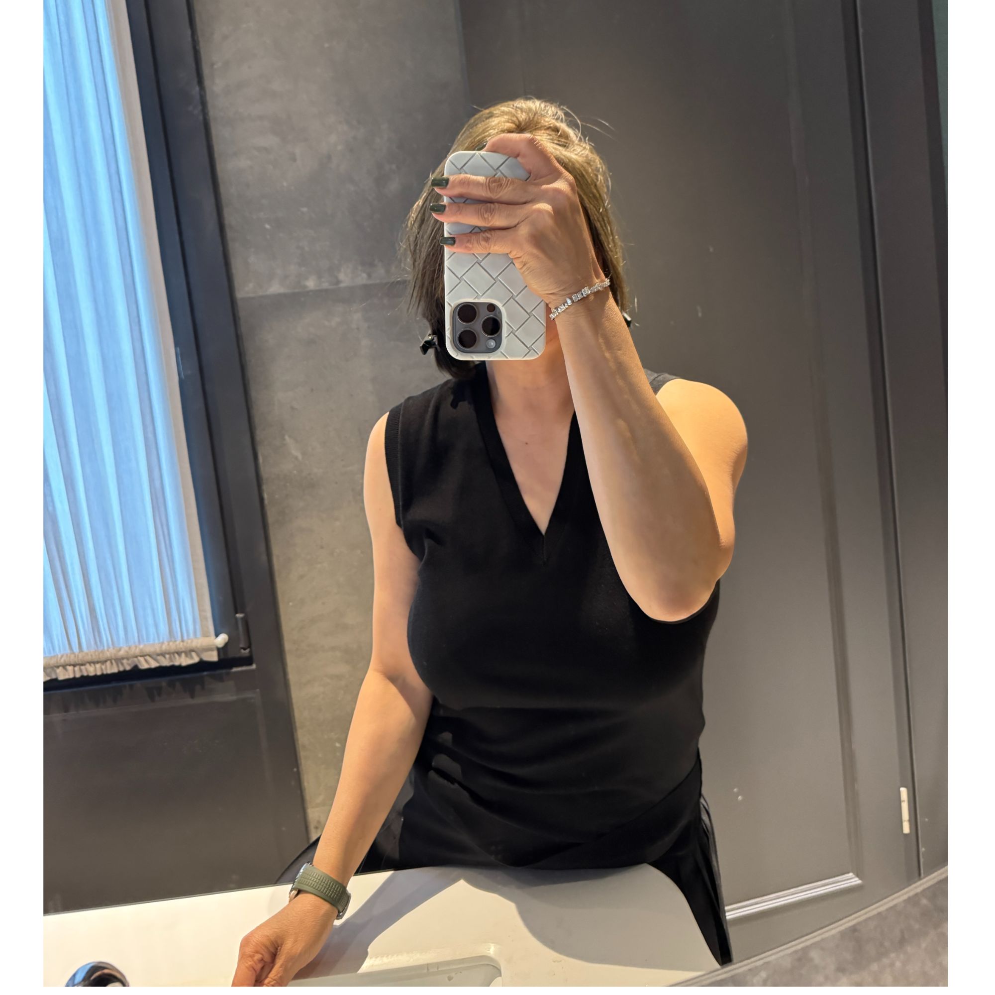 COCOLINDA | 莱赛尔绵羊毛大V领针织背心S688