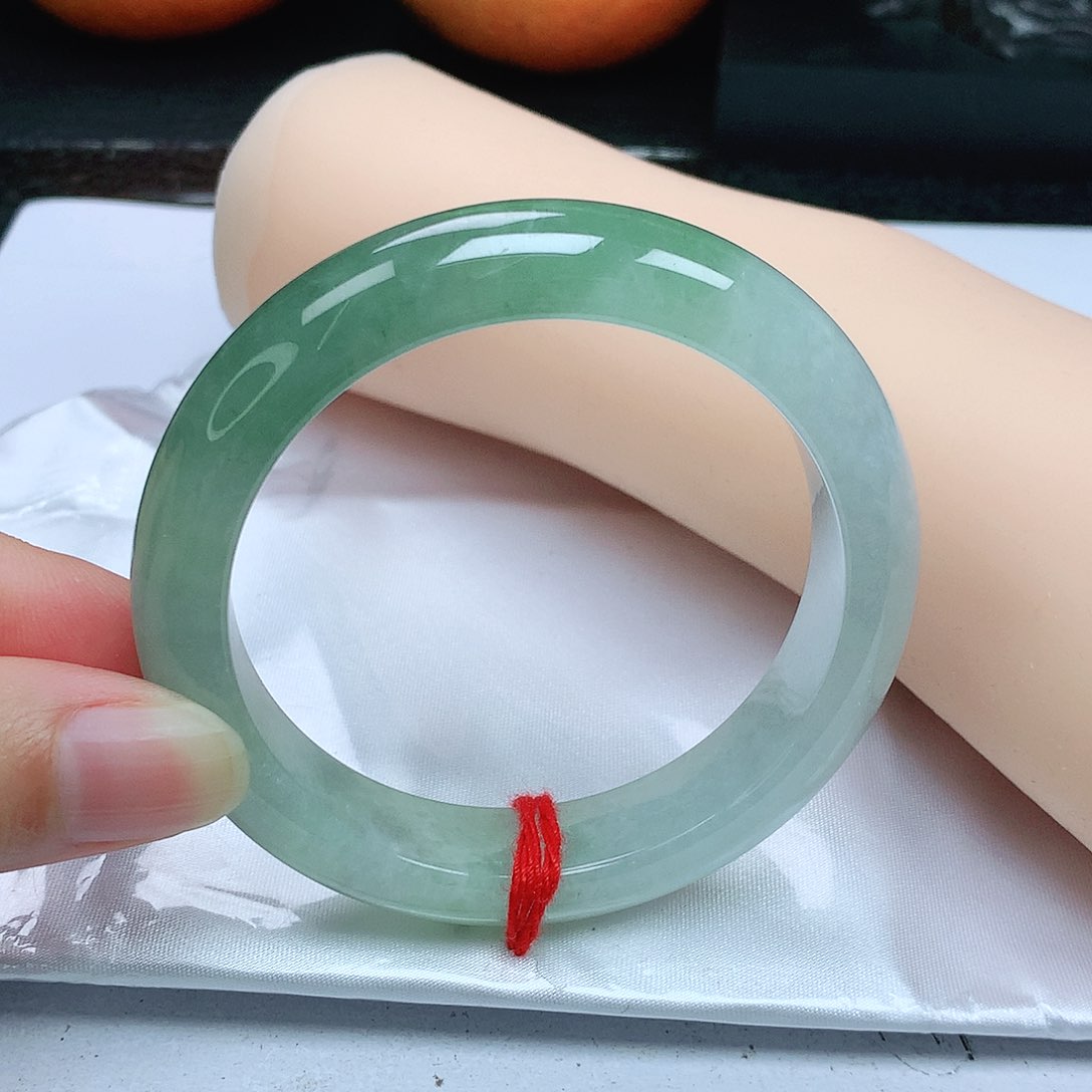 翡翠手镯未镶嵌正5354