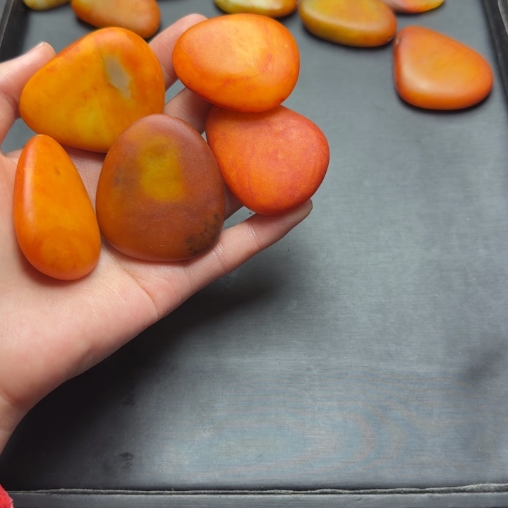 苏***华和田玉未镶嵌颈饰