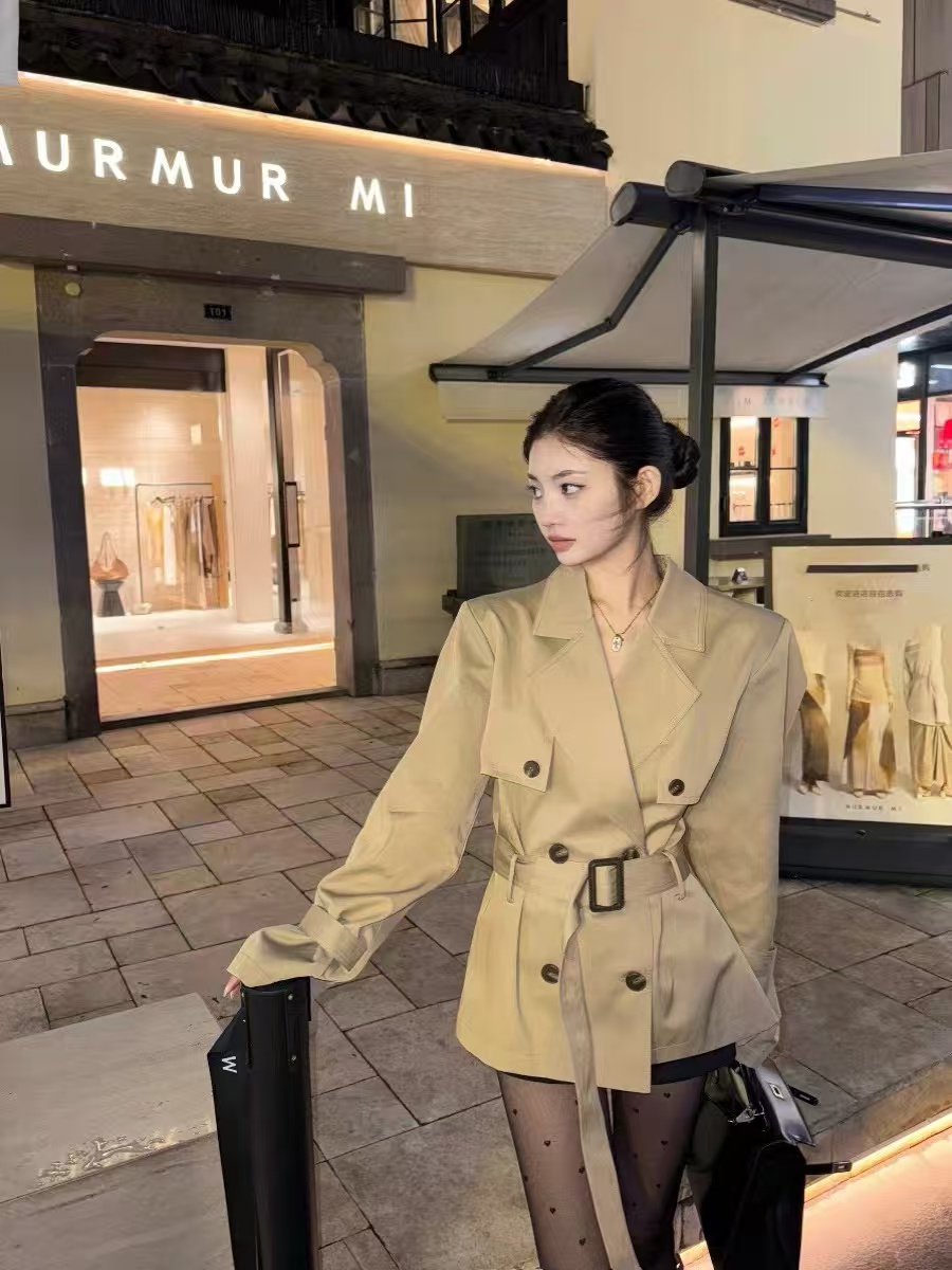 高级感风衣外套女秋季新款女装卡其色英伦风小个子收腰短款大衣
