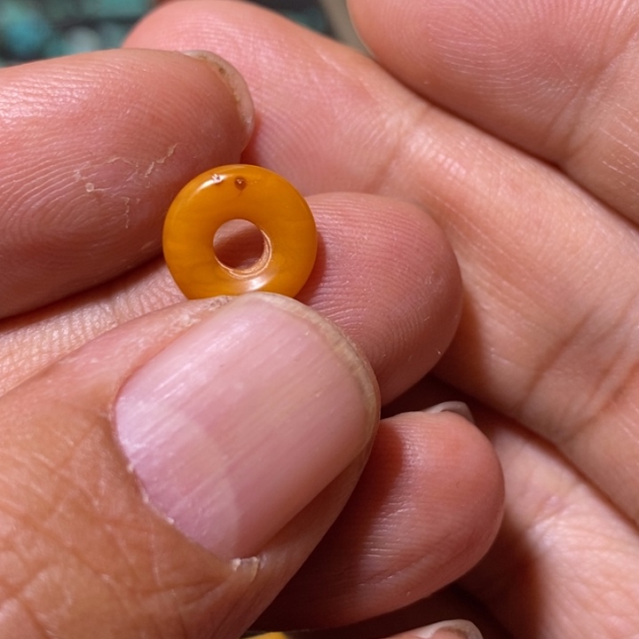 蜜蜡裸石未镶嵌配饰