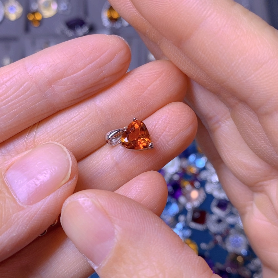 鲟***银S925镶嵌吊坠(不含链)黄晶