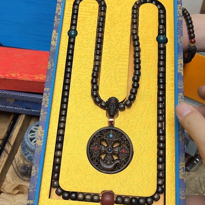 大叶紫檀（黑酸枝木类）