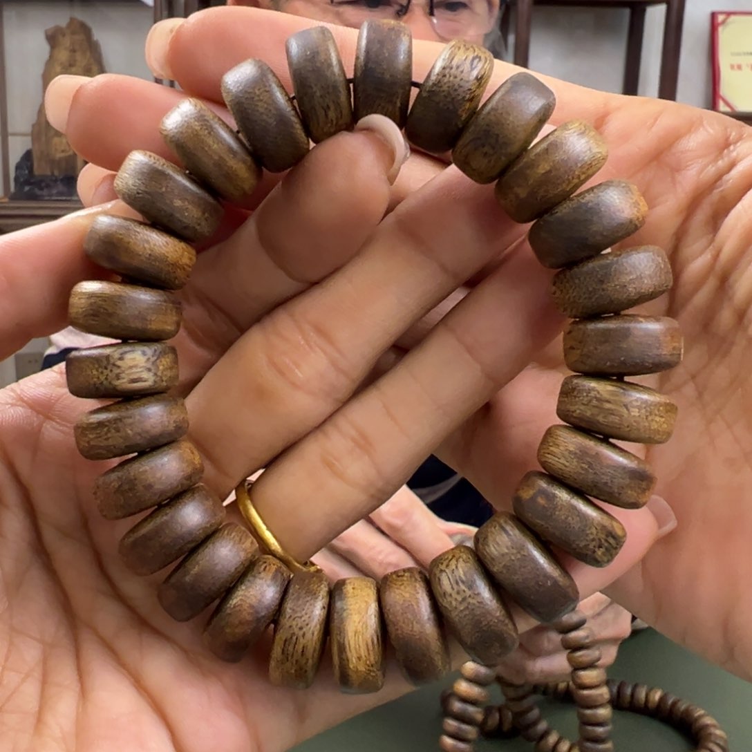 沉香手串海南老白棋算盘珠卡1.6/26g+