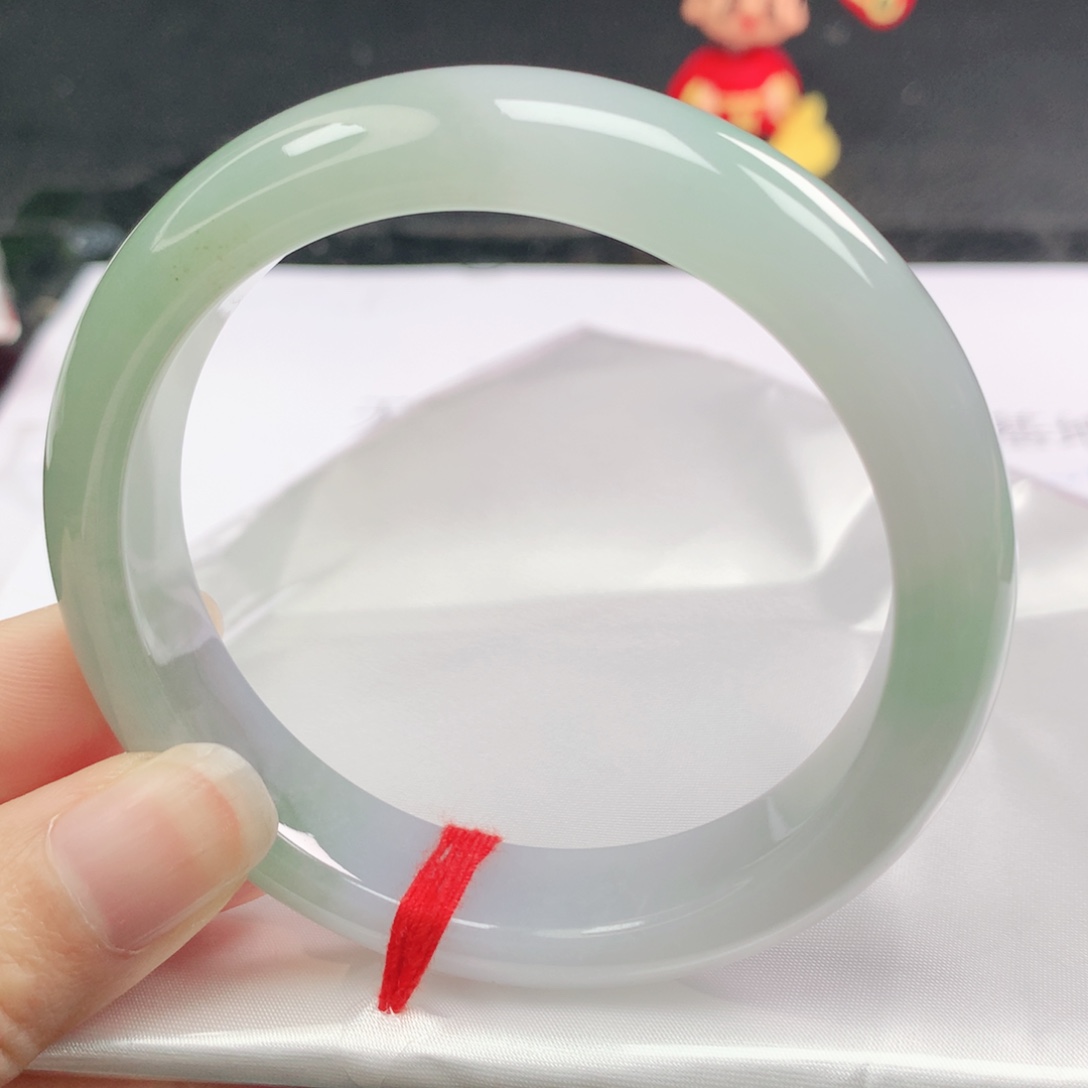 翡翠未镶嵌手镯正