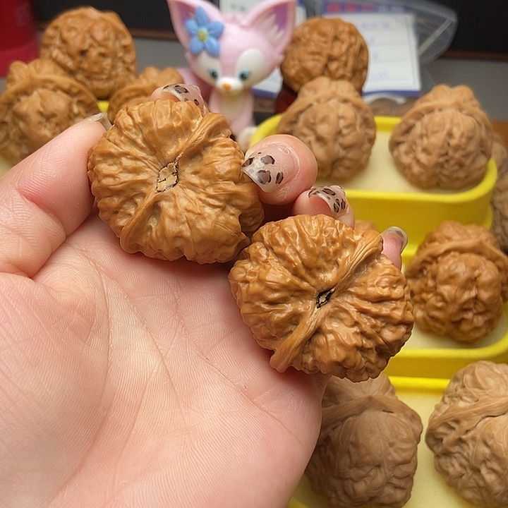 木质文玩核桃蛤蟆头