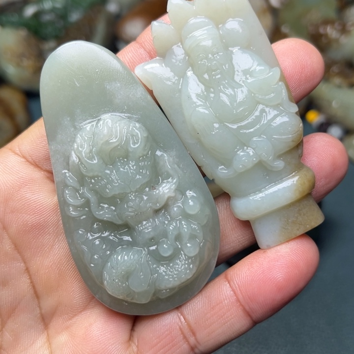 和田玉未镶嵌把件