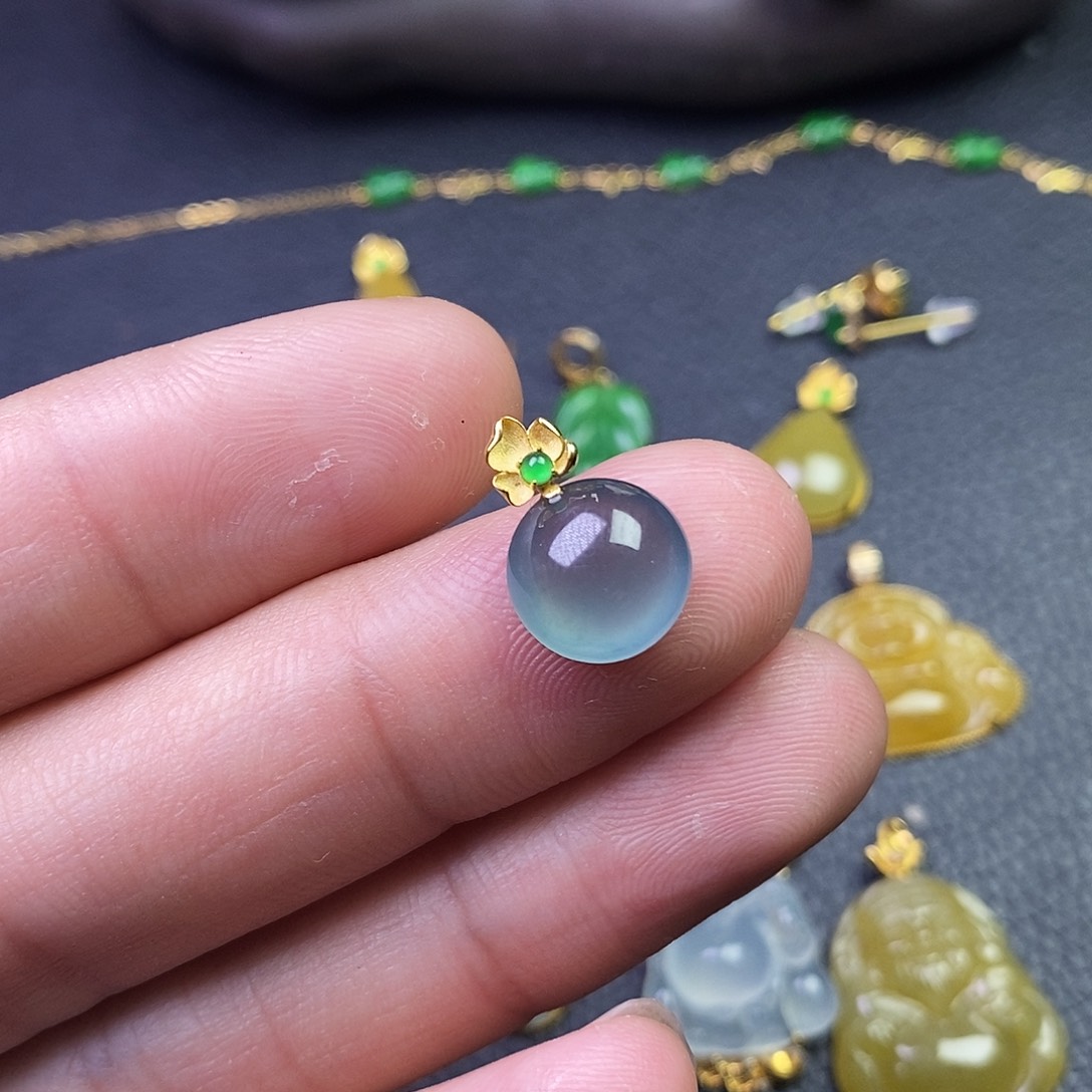 吊坠(不含链)18K金镶嵌翡翠