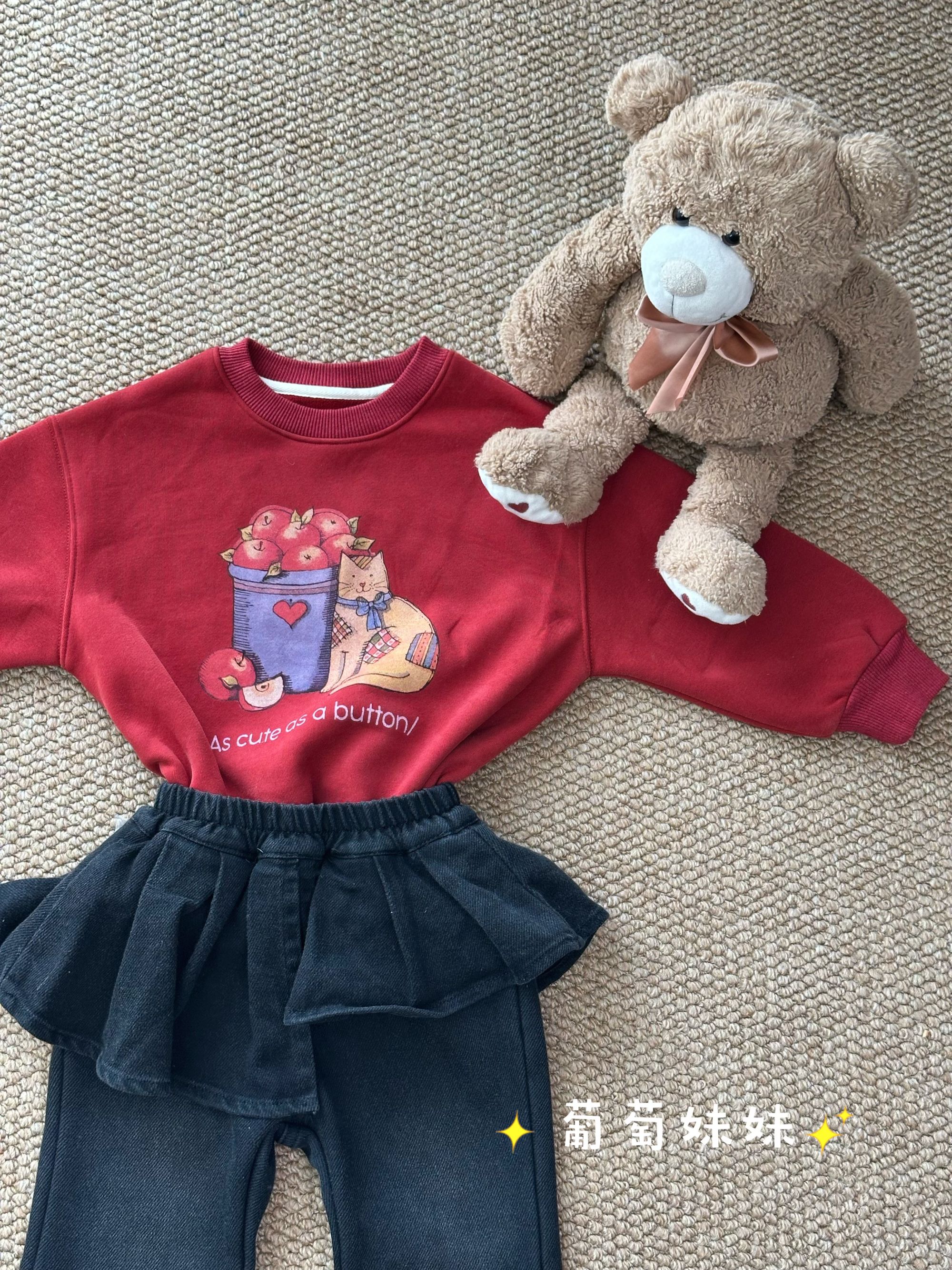 男女童秋冬红色猫咪苹果印花宽松加绒卫衣
