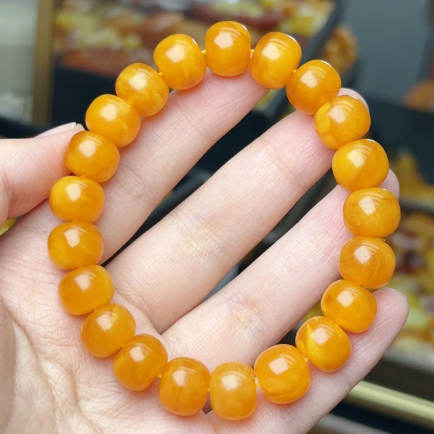 蜜糖色妖孽白花12➕瑕疵蜜蜡老型手串（1264号）