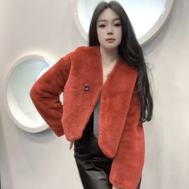 《铭嘉诗丹》极简风皮毛一体外套85093 衣长60