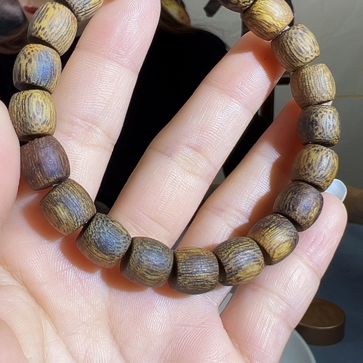 沉香沉香碎屑哈****块九九沉鼓珠单圈绿棋099