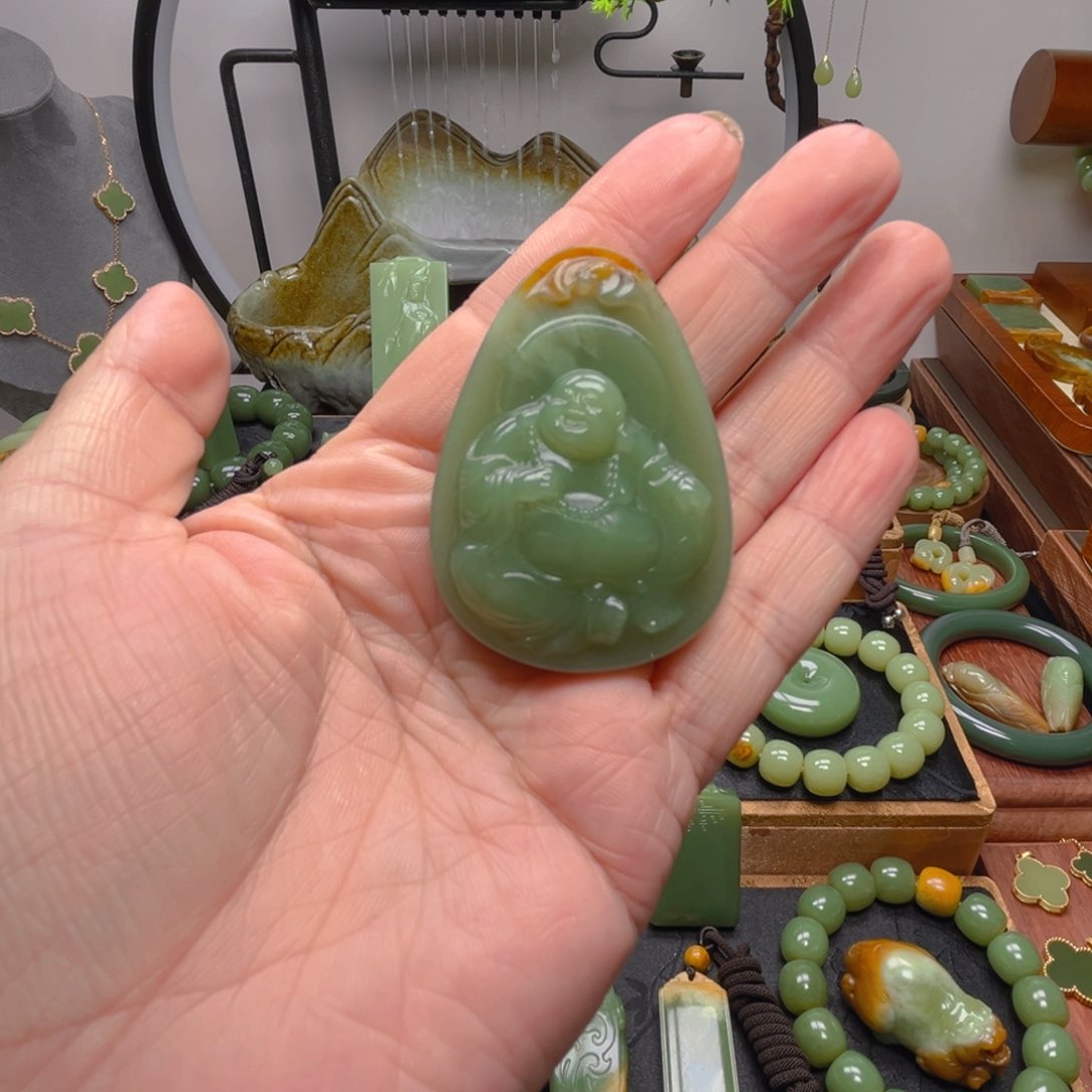岫岩河磨玉（透闪石质玉）吊坠未镶嵌