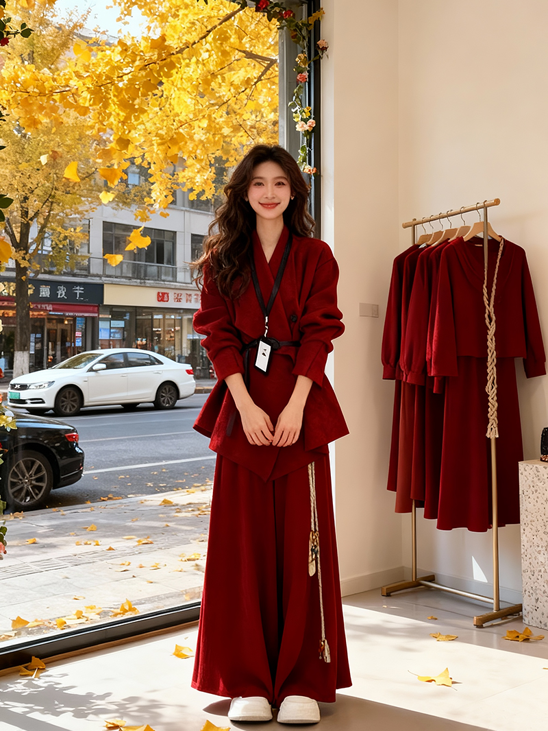 新年战袍超火冬装一整套圣诞穿搭红色收腰外套遮肉显瘦裙裤两件套