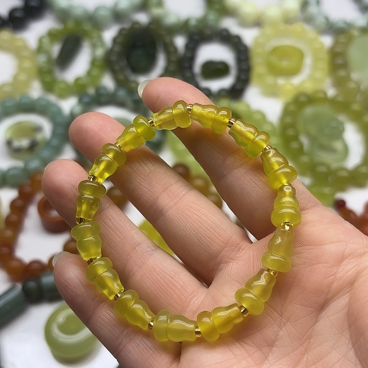 蛇纹石玉手串未镶嵌