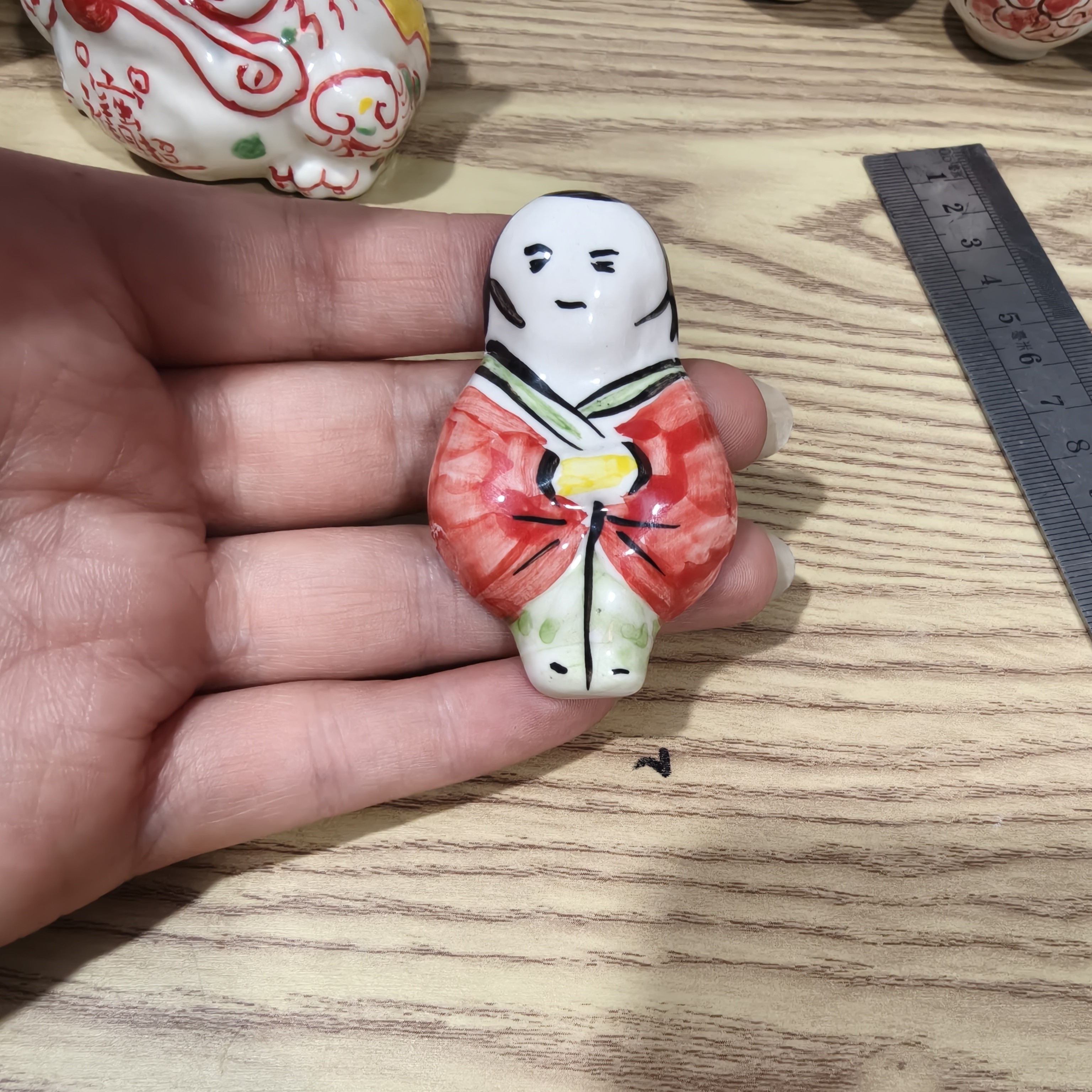 纯手绘娃娃   装饰  冰箱贴  釉下彩  