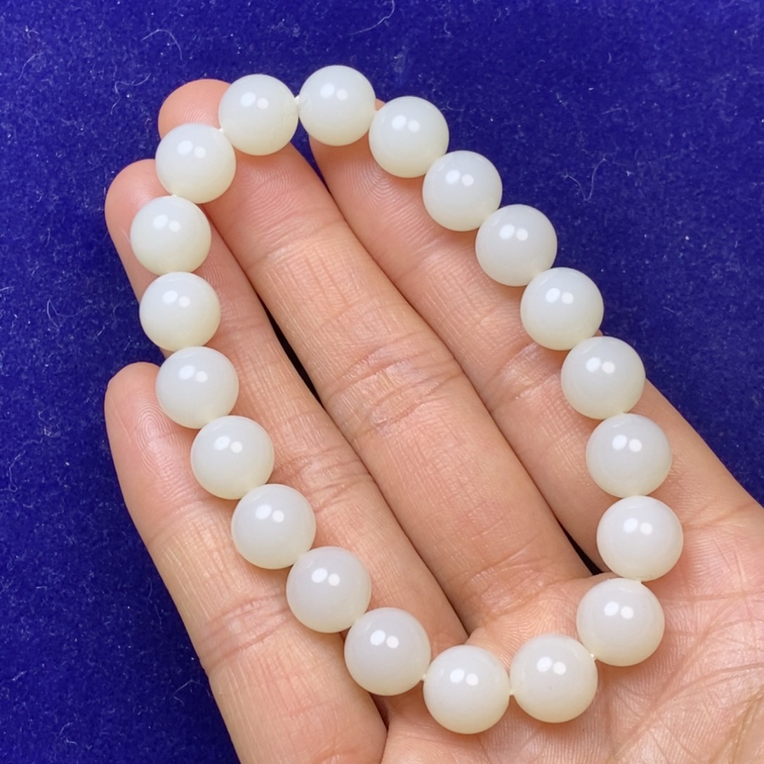 和田玉未镶嵌手串