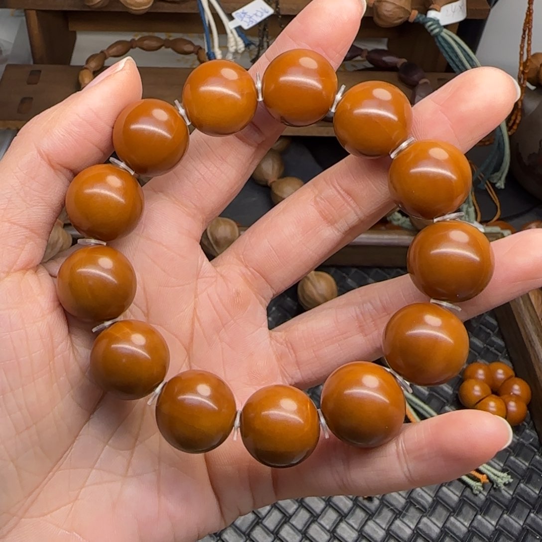 手串橄榄核16。1.7精品正圆光珠