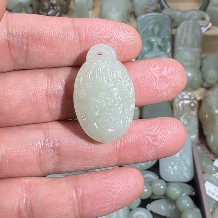 和田玉颈饰未镶嵌