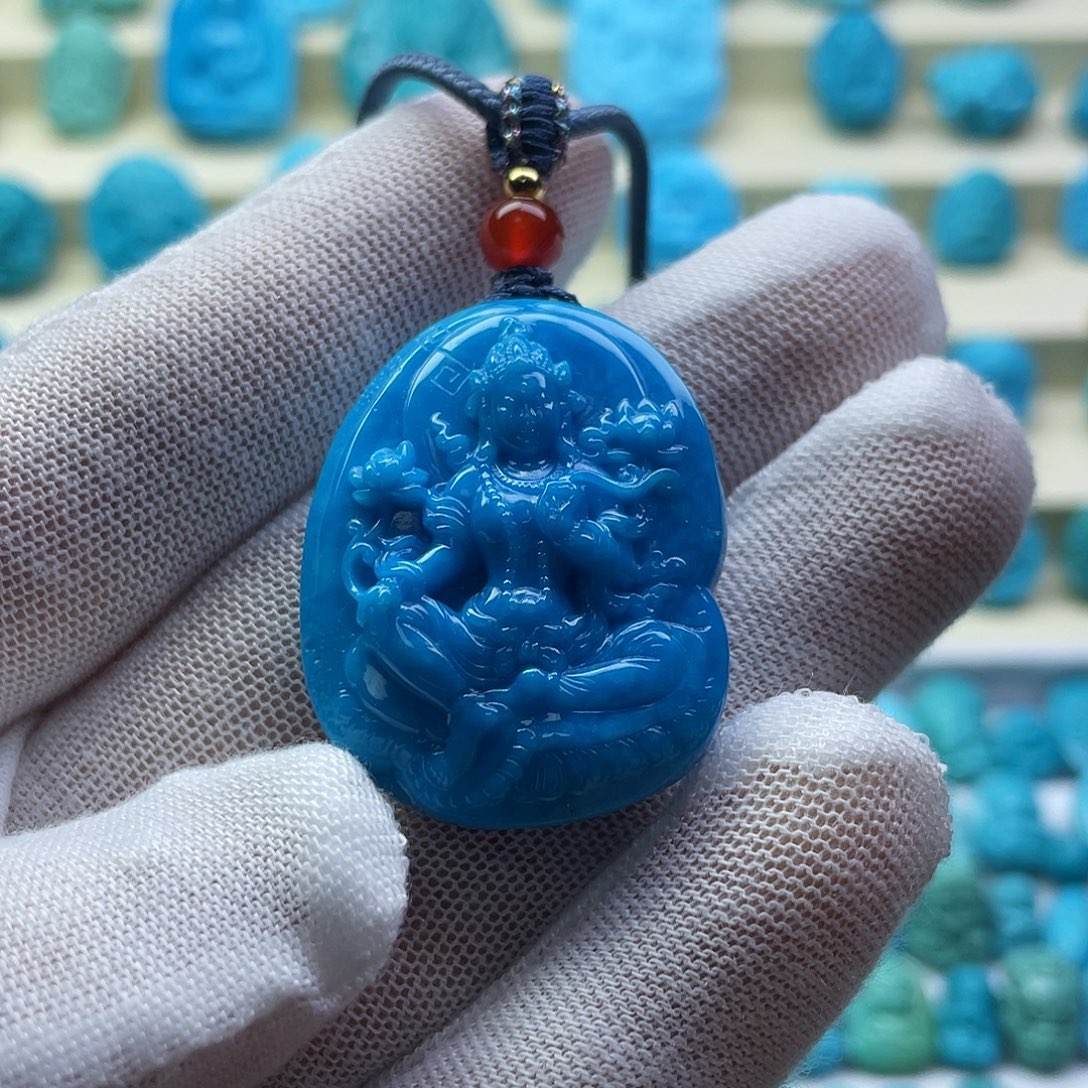 绿松石未镶嵌颈饰