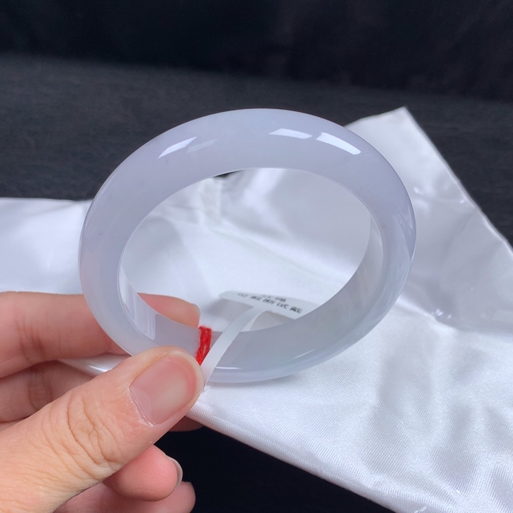 翡翠未镶嵌手镯   