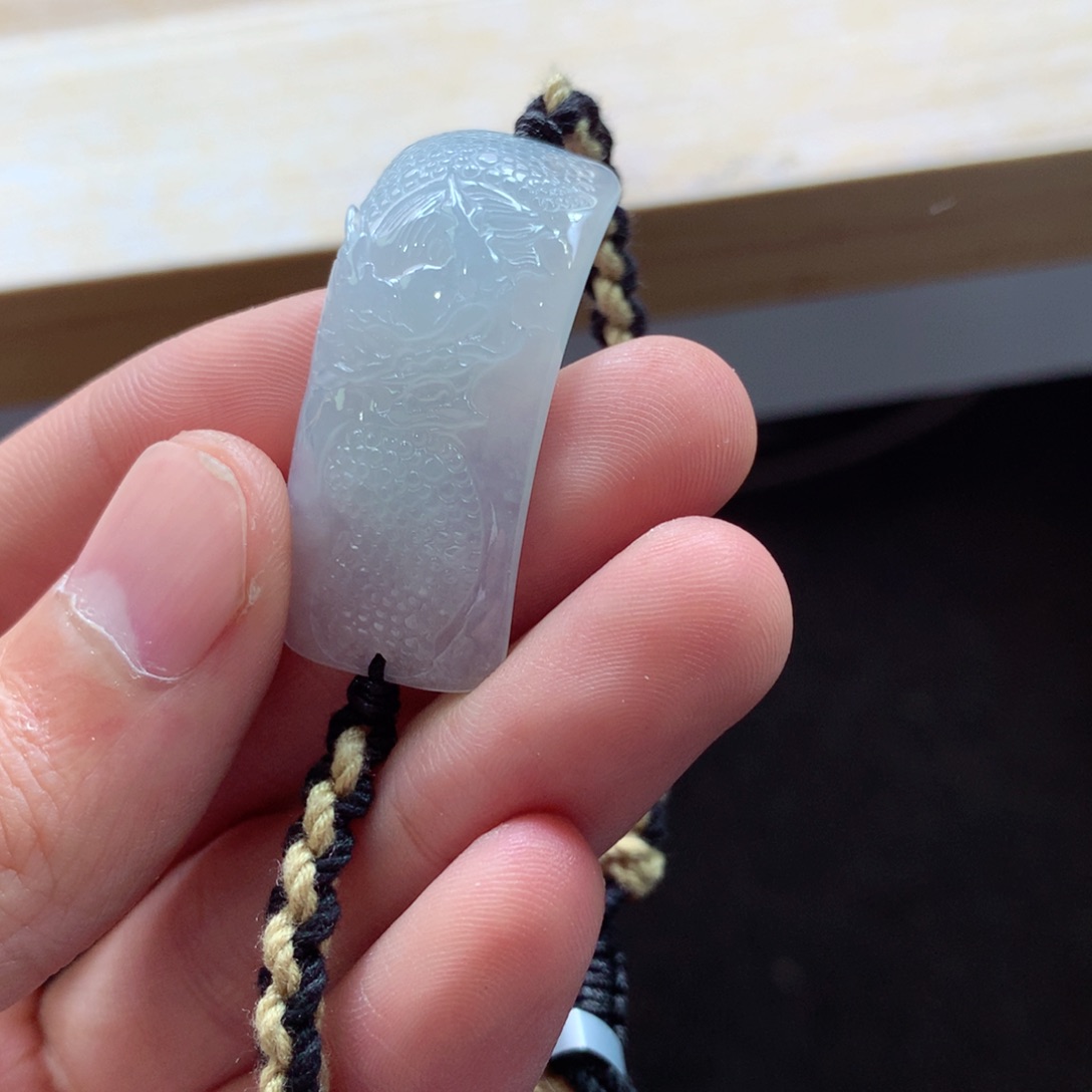 翡翠颈饰未镶嵌吊坠