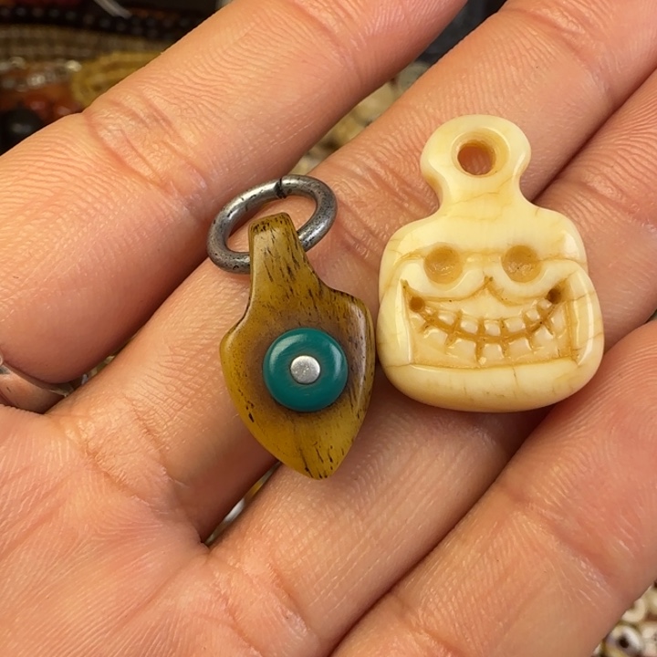 琉璃/树脂/塑料类小****?