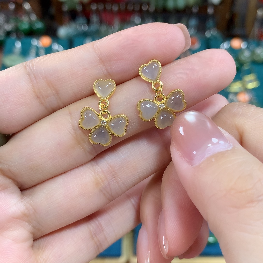 和田玉银S925镶嵌耳饰四叶草