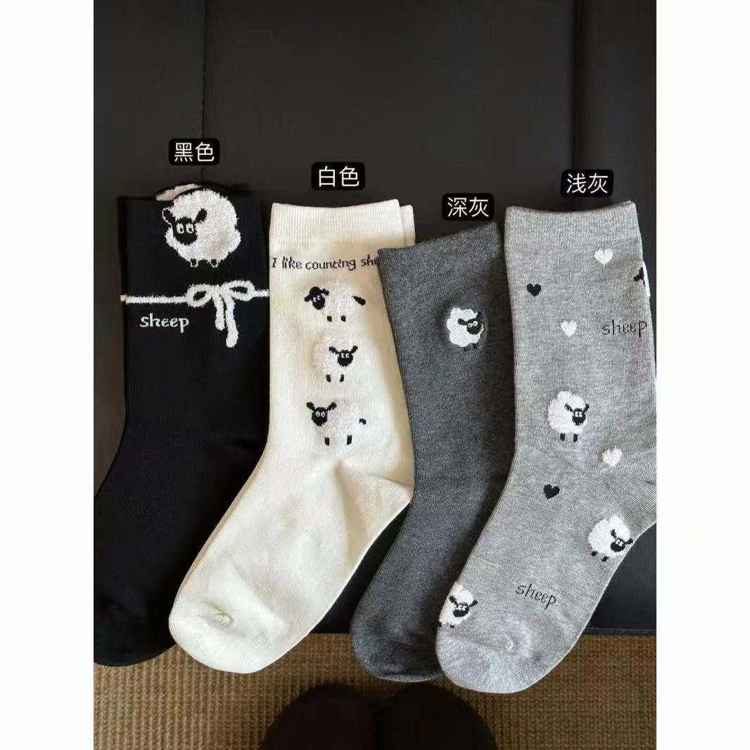 学院风字母中筒袜棉袜三双
