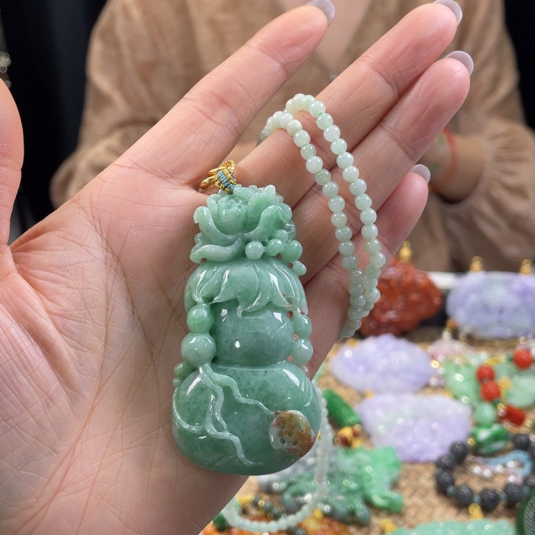 翡翠颈饰未镶嵌代编织